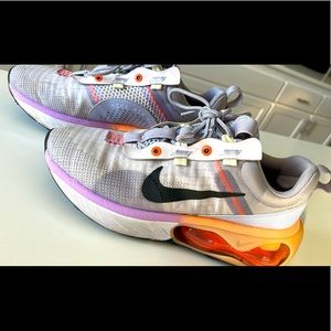 Women’s Nike AirMax 2021